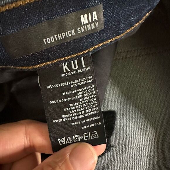 NWT kut from the Kloth Mia toothpick skinny 24w - Picture 3 of 10